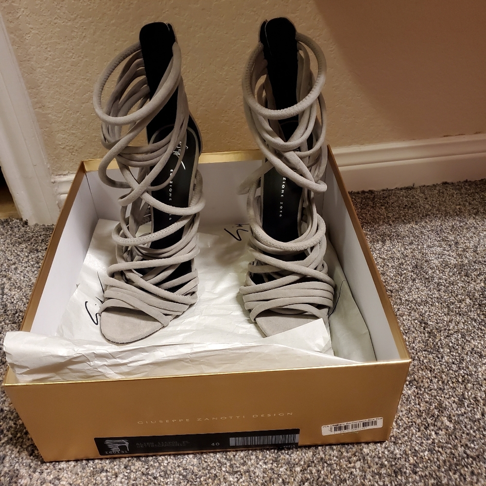 Shoes - Picture 2 of 16